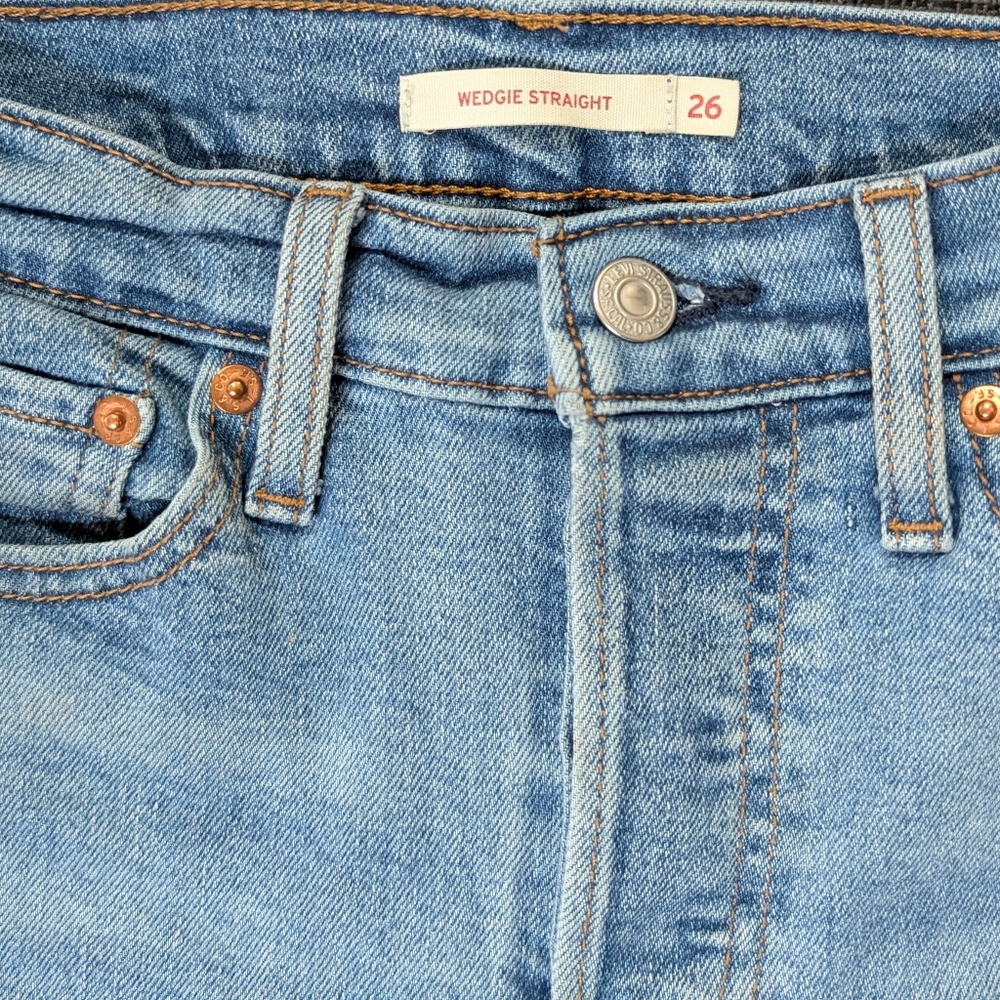 Levi's Wedgie Straight ankle length Jeans 26
